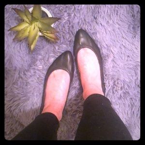 New BCBGeneration Black Flats💕